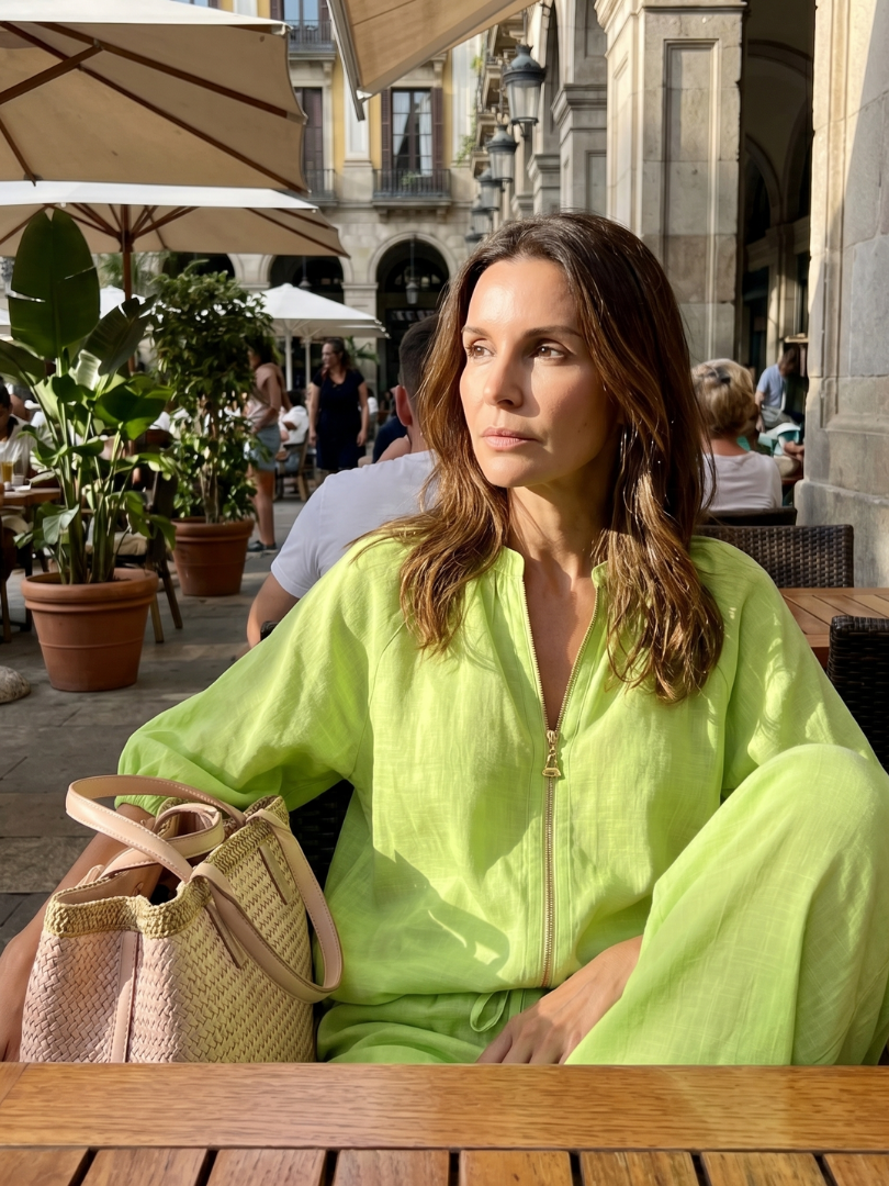 Two-piece set for women in a relaxed fit with puff sleeves and trousers - J&B; - 11 - London-stylehouse.com