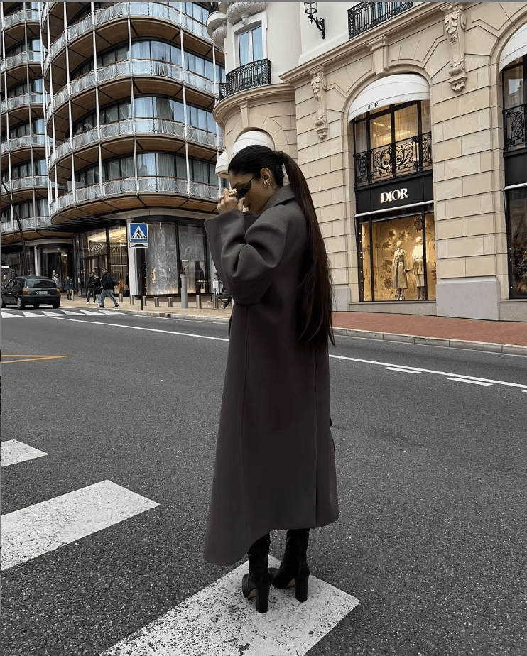 Long women’s jacket with a loose fit and wide lapels - J&B; - 10 - London-stylehouse.com
