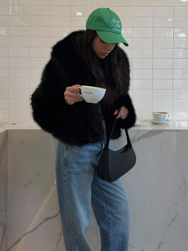 Women’s cropped faux fur jacket with an oversized collar - J&B; - 6 - London-stylehouse.com