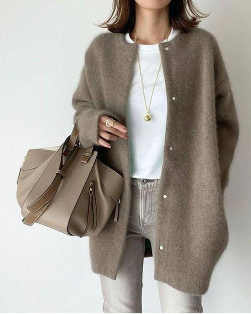 Chic Button-Down Women's Cardigan with Relaxed Fit - J&B - 8 - London-stylehouse.com