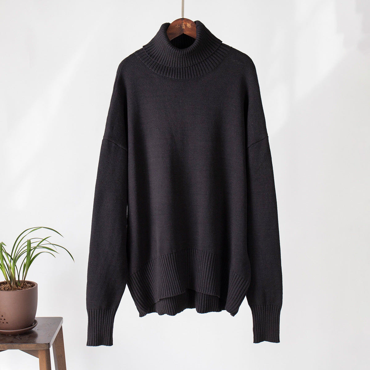 Women’s loose-fit jumper with a roll neck and long sleeves - J&B; - 11 - London-stylehouse.com