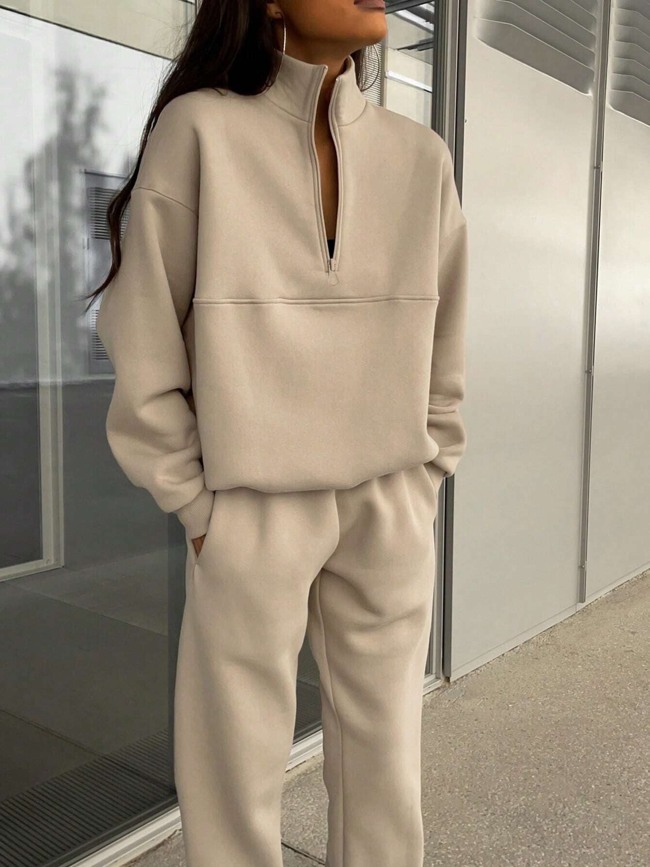 Two-piece women’s set with a zip and an oversized fit - J&B; - 2 - London-stylehouse.com