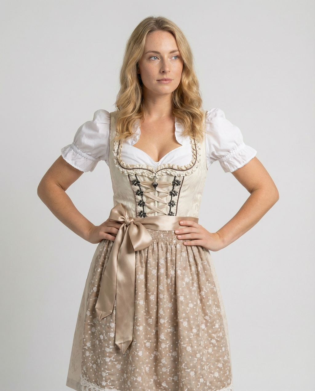 Women’s dirndl with apron and floral pattern - J&B; - 2 - London-stylehouse.com