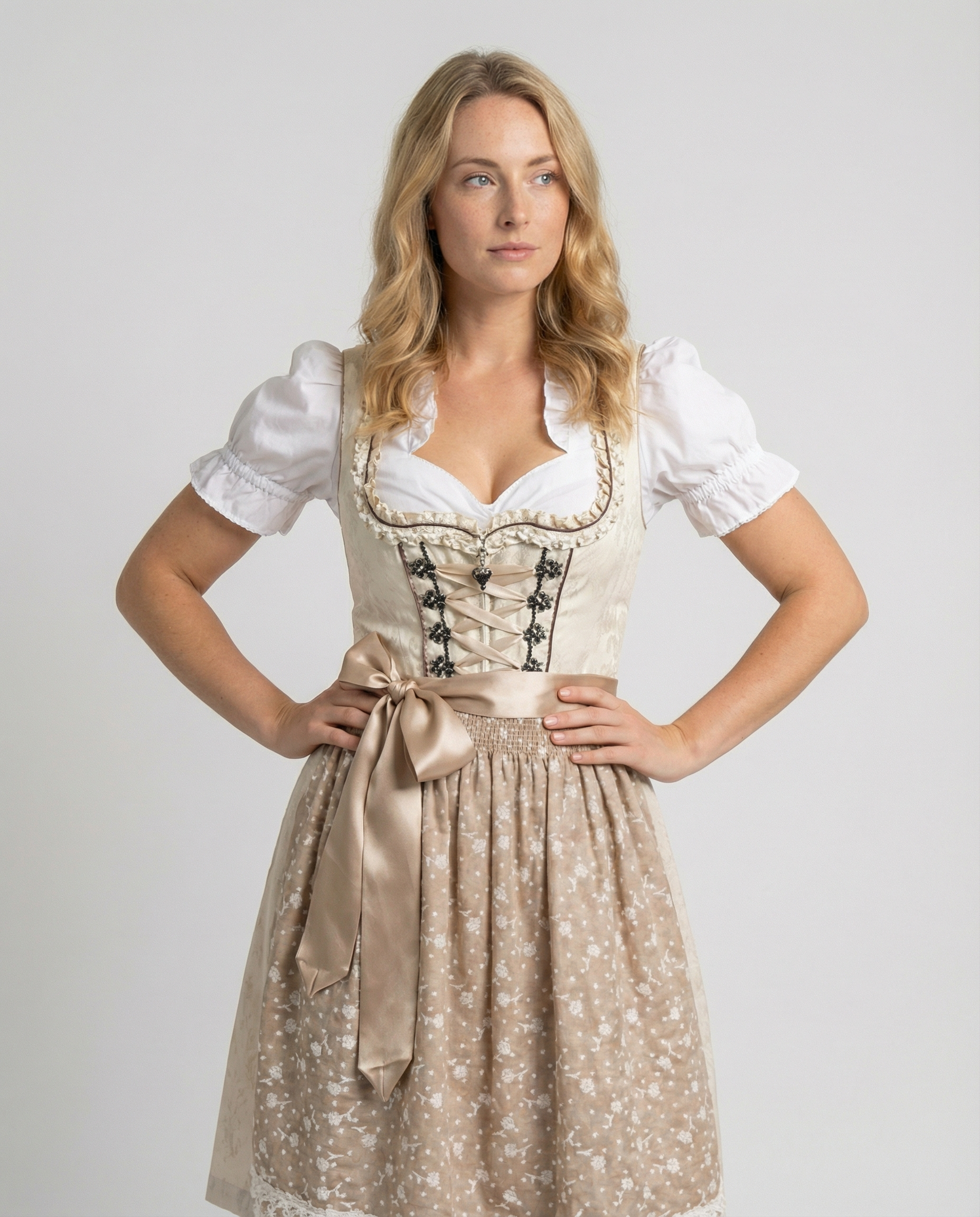 Women’s dirndl with apron and floral pattern - J&B; - 2 - London-stylehouse.com