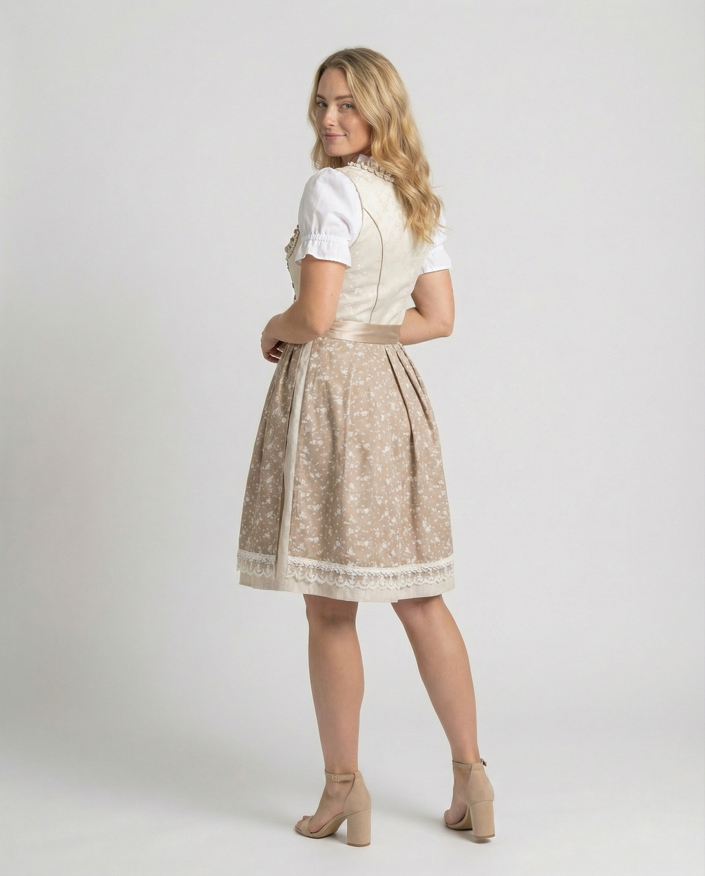 Women’s dirndl with apron and floral pattern - J&B; - 3 - London-stylehouse.com