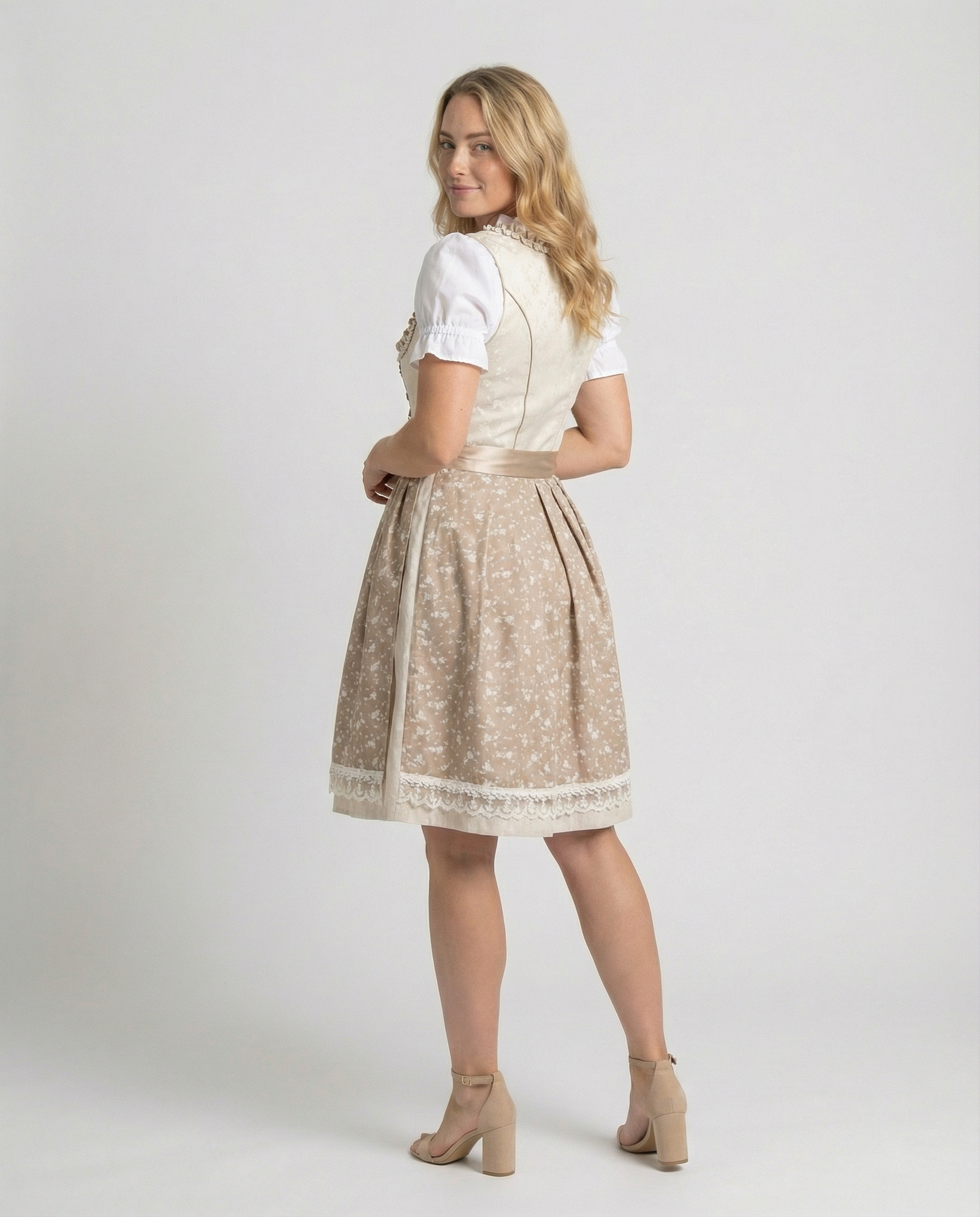 Women’s dirndl with apron and floral pattern - J&B; - 3 - London-stylehouse.com