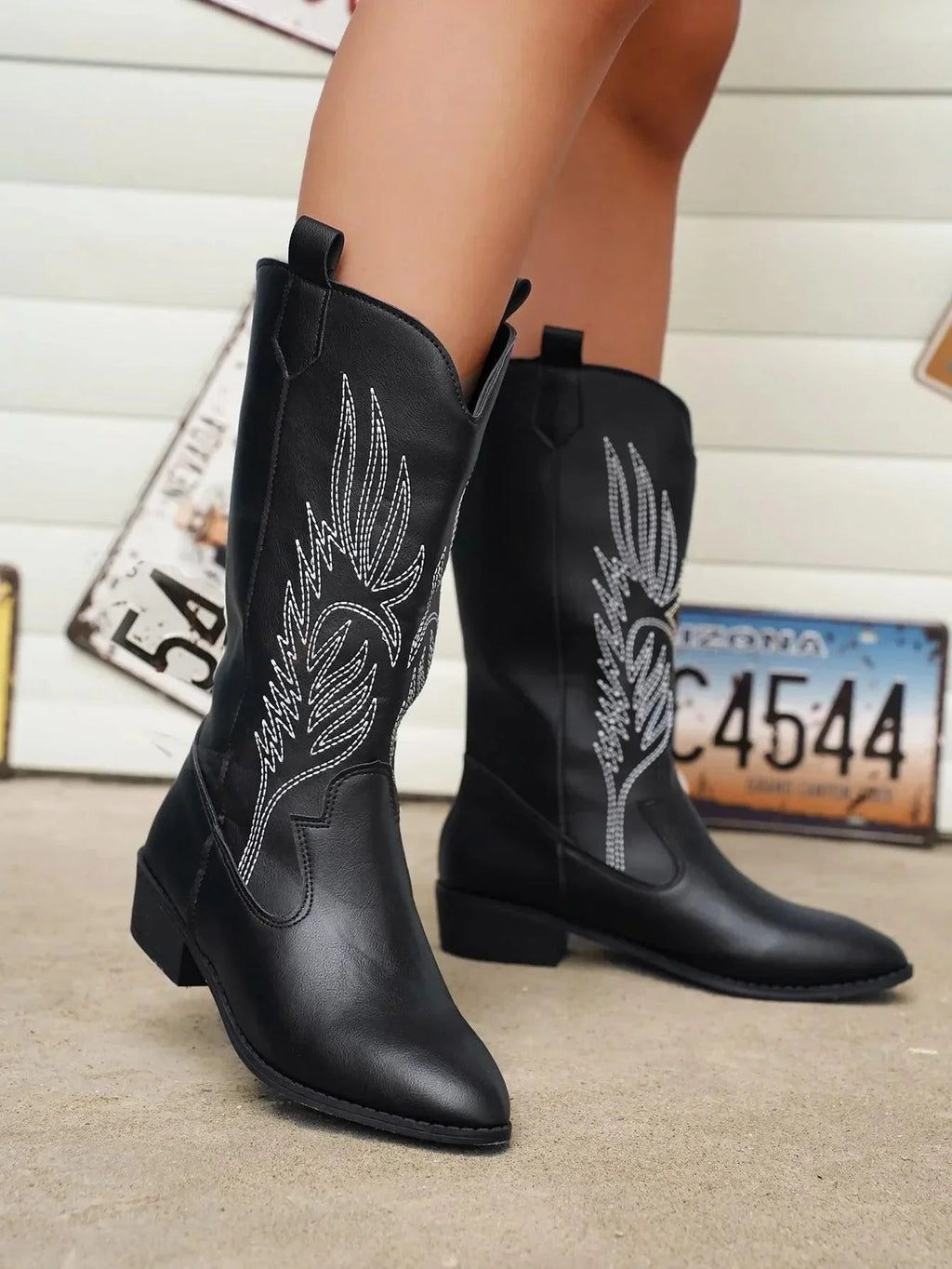 Women’s cowboy boots with block heels and stylish embroidery - J&B; - 9 - London-stylehouse.com