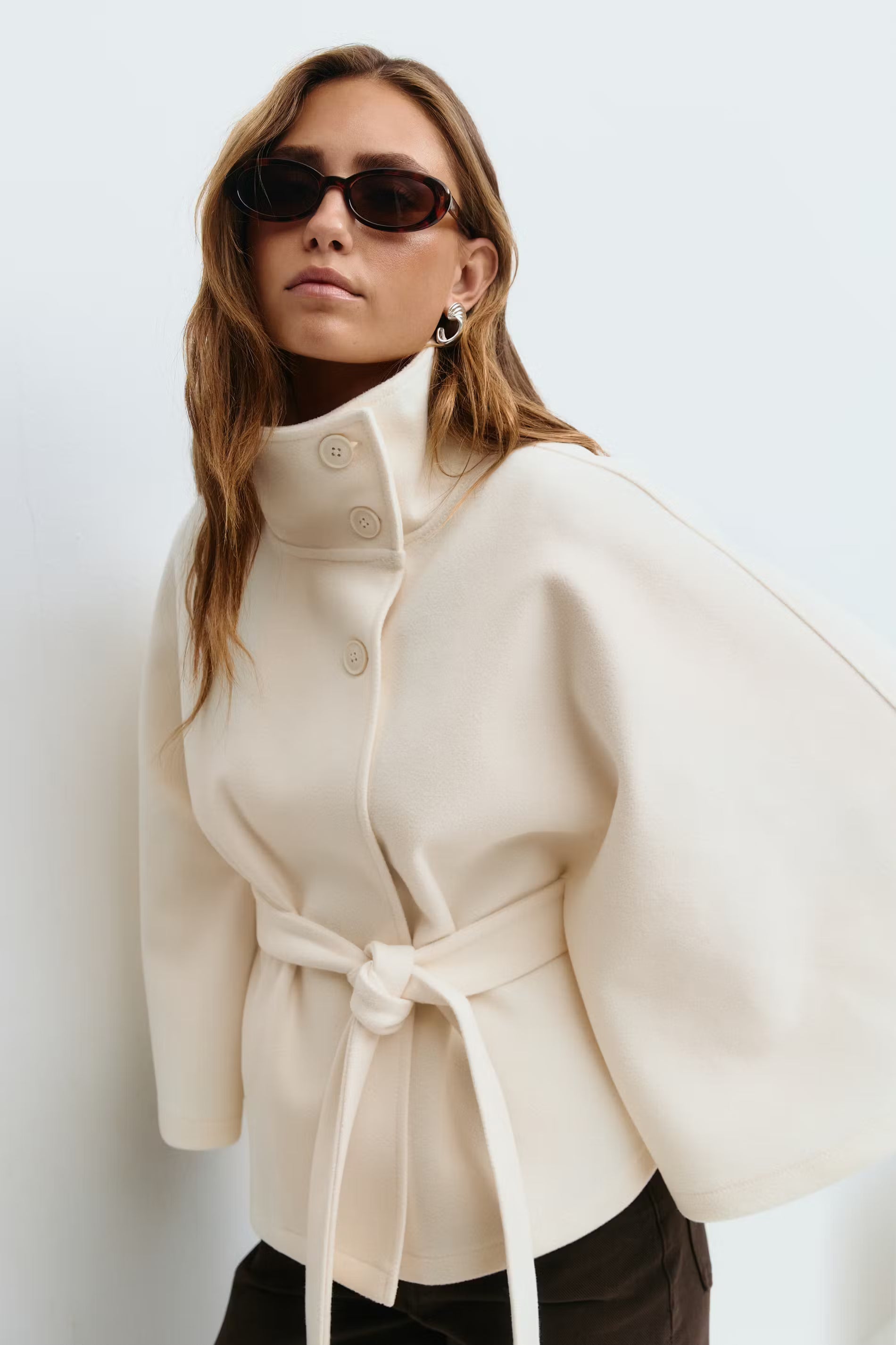 Women’s loose-fitting cape coat with a high collar and belt - J&B; - 1 - London-stylehouse.com