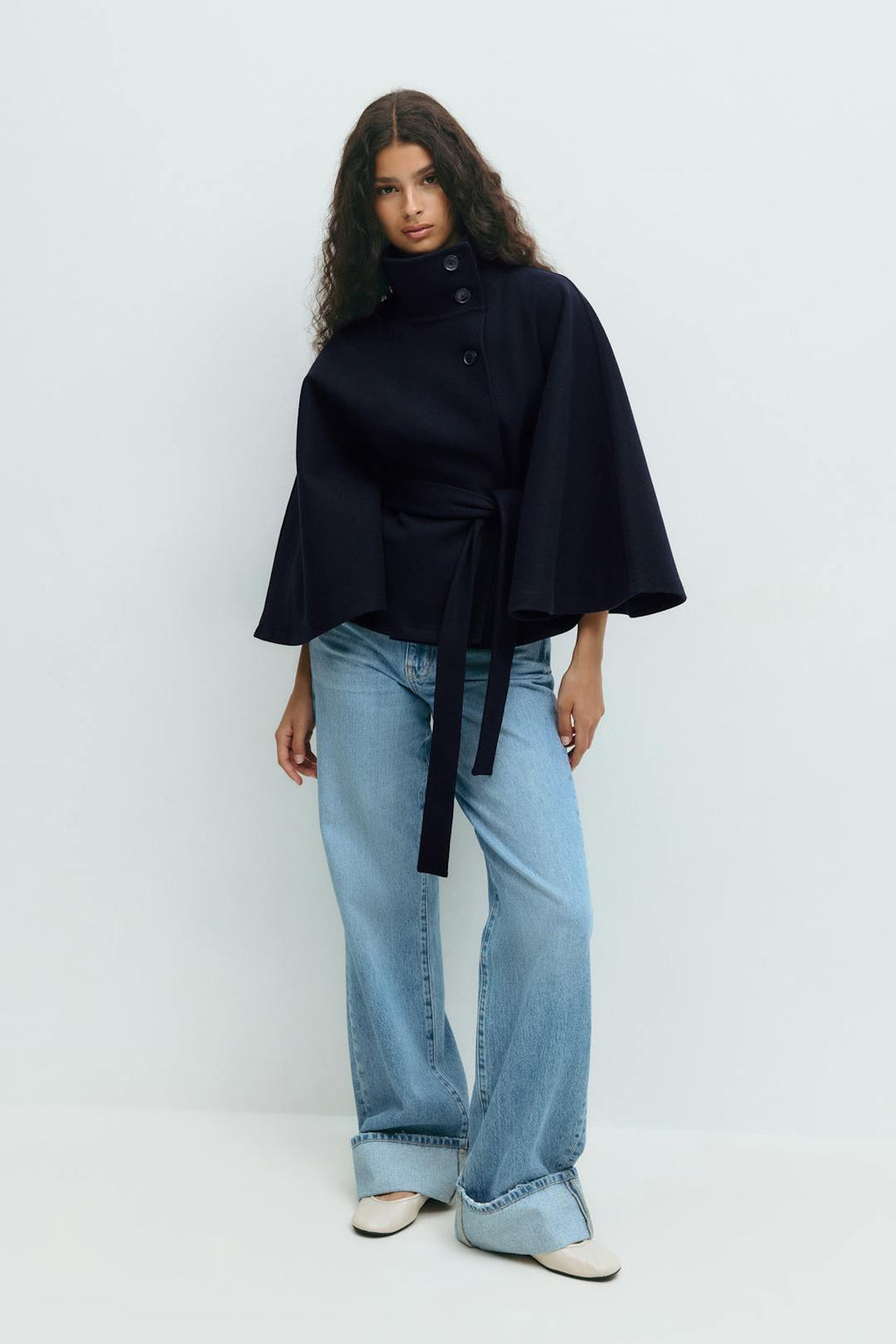 Women’s loose-fitting cape coat with a high collar and belt - J&B; - 7 - London-stylehouse.com