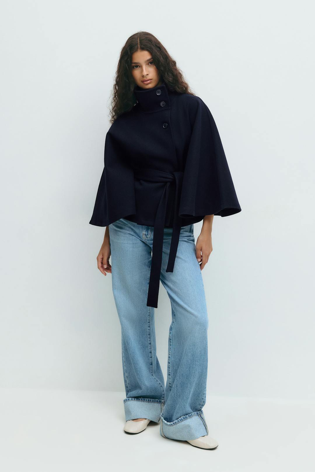 Women’s loose-fitting cape coat with a high collar and belt - J&B; - 7 - London-stylehouse.com