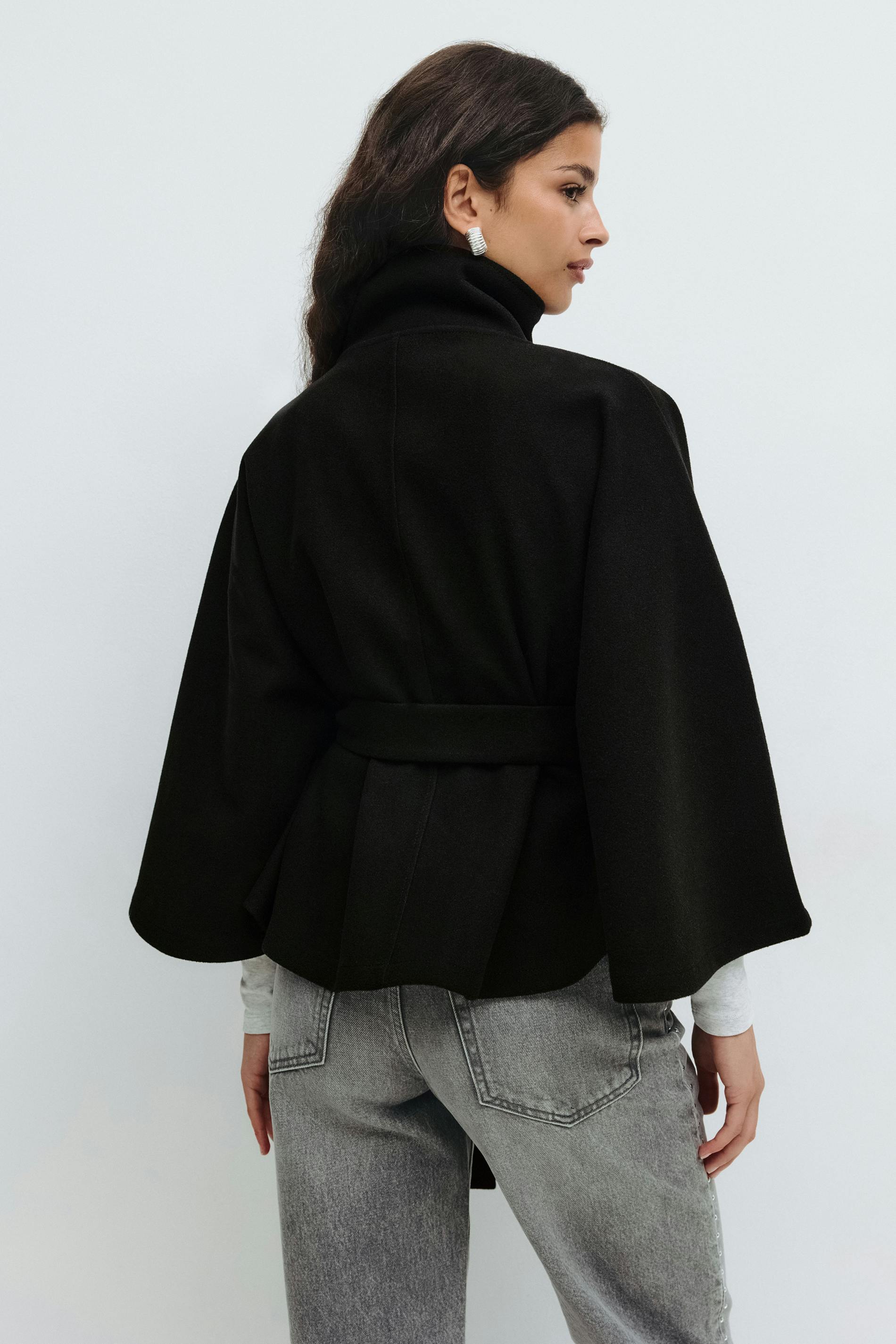 Women’s loose-fitting cape coat with a high collar and belt - J&B; - 10 - London-stylehouse.com