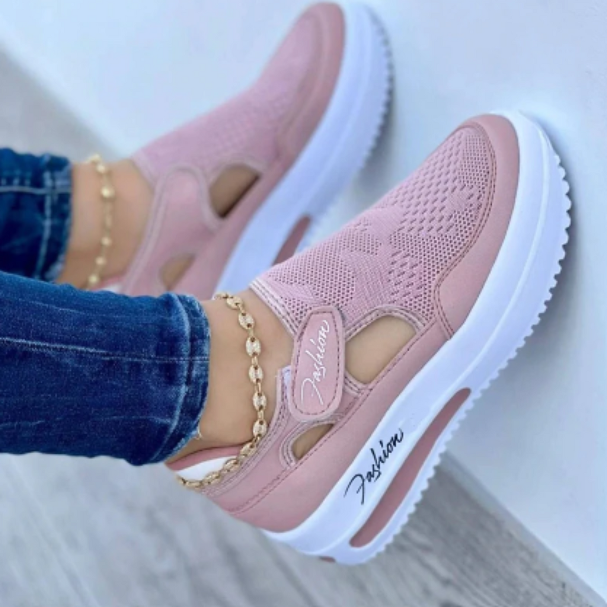Diabetic-Friendly Slippers for Women - Extra Wide Fit & Adjustable - J&B - 4 - London-stylehouse.com