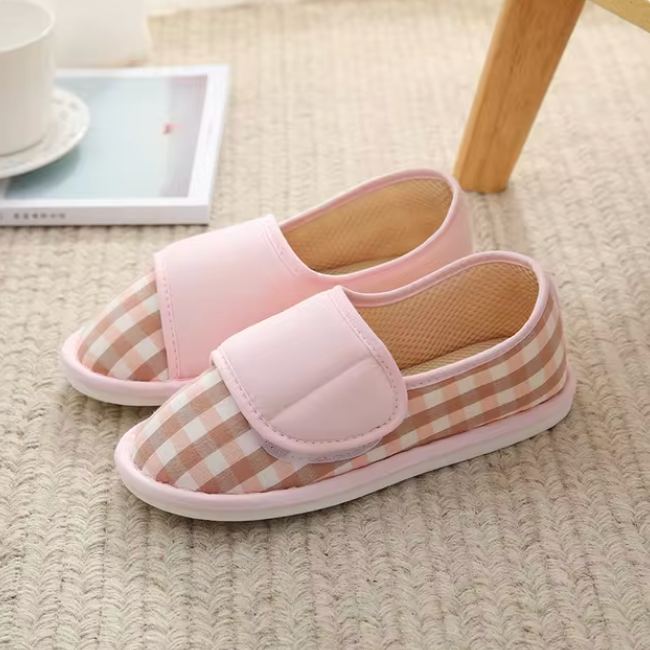 Diabetic-Friendly Adjustable Slippers for Women - Soft Check Design - J&B - 6 - London-stylehouse.com