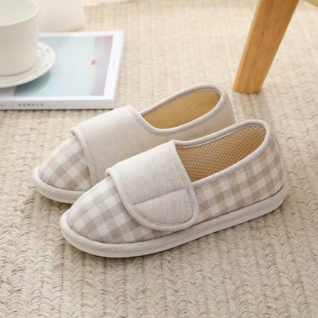 Diabetic-Friendly Adjustable Slippers for Women - Soft Check Design - J&B - 8 - London-stylehouse.com