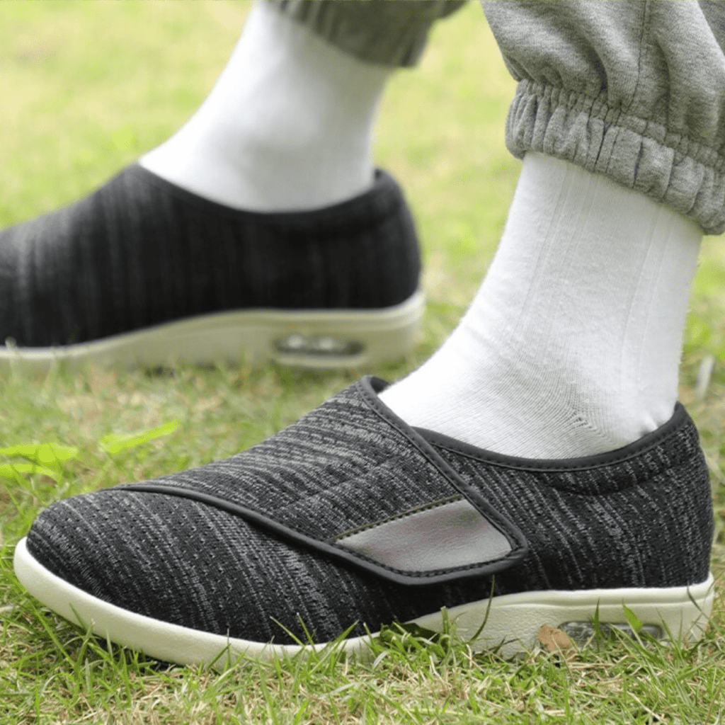 Diabetic-Friendly Slippers for Men - J&B - 1 - London-stylehouse.com