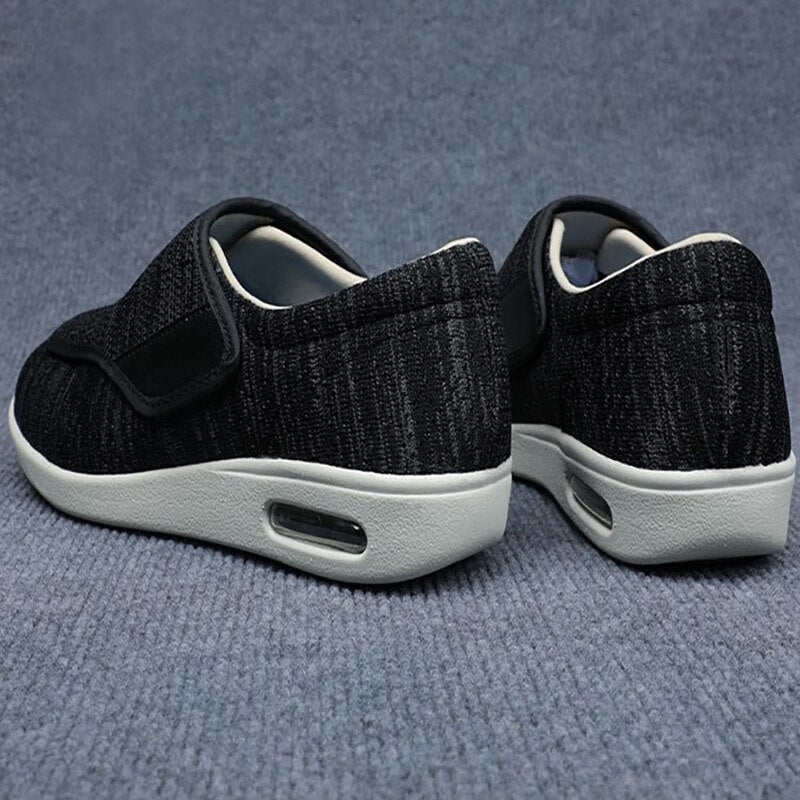 Komfortable Slipper für Herren mit Diabetesfreundlichem Design - J&B - 9 - Annoboutique