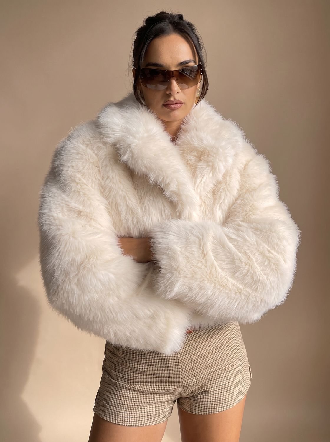 Faux Fur Coat Women's Cropped Style with Puffed Sleeves - 4 - London-stylehouse.com