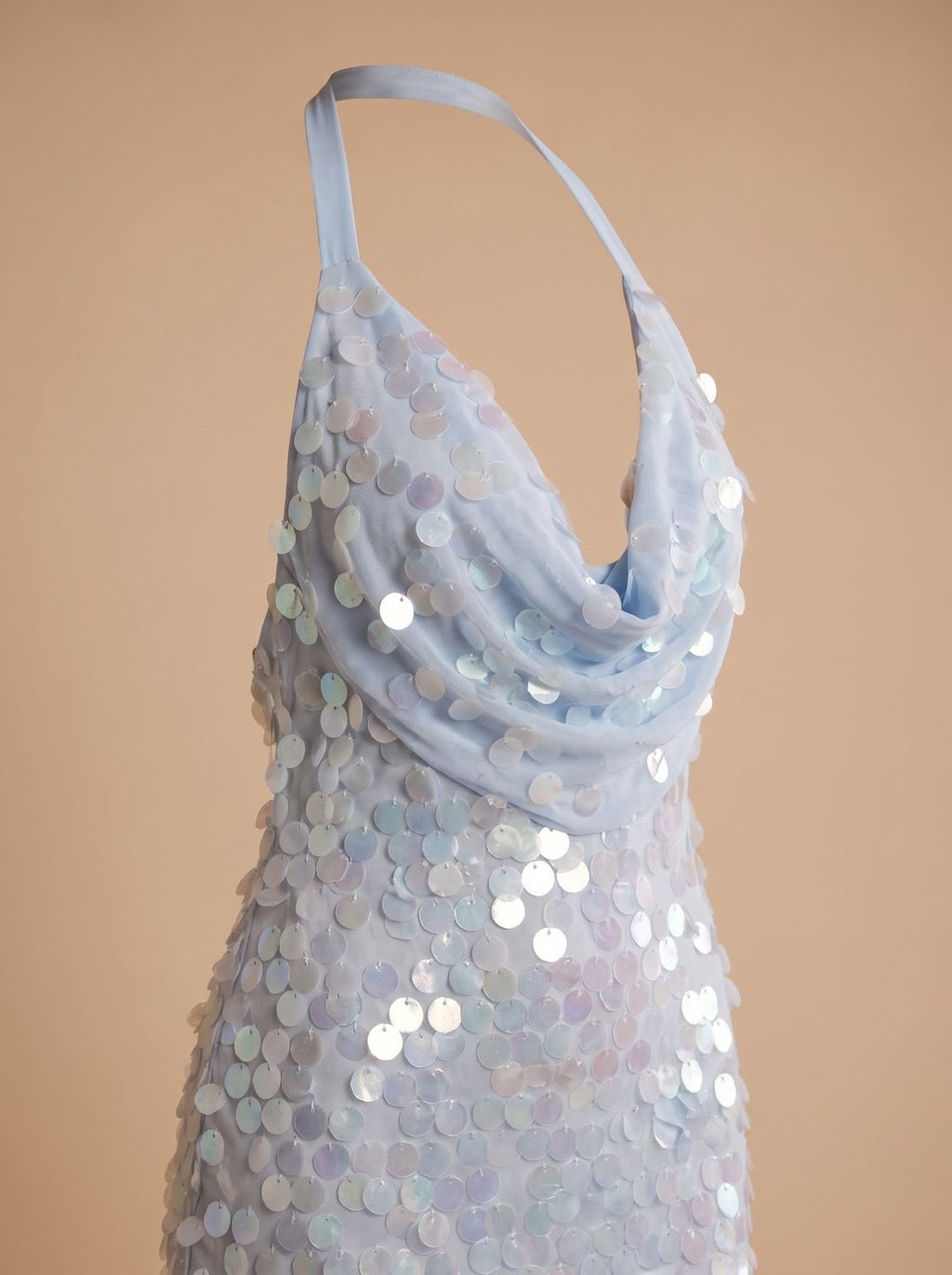 Women's Maxi Dress with Halter Neckline and Shimmering Accents - 5 - London-stylehouse.com