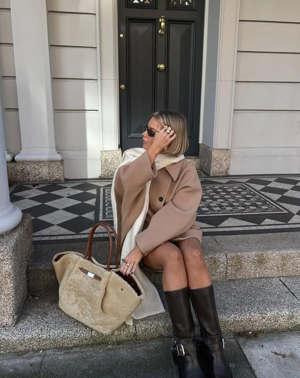Women's Oversized Coat with Stylish Button Fastening - 12 - London-stylehouse.com