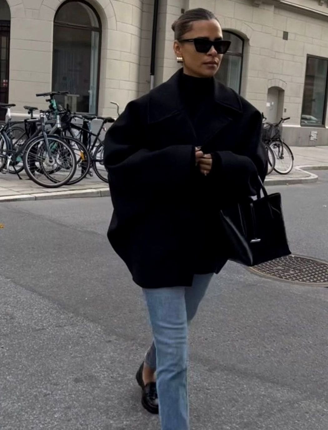 Women's Oversized Coat with Stylish Button Fastening - 13 - London-stylehouse.com