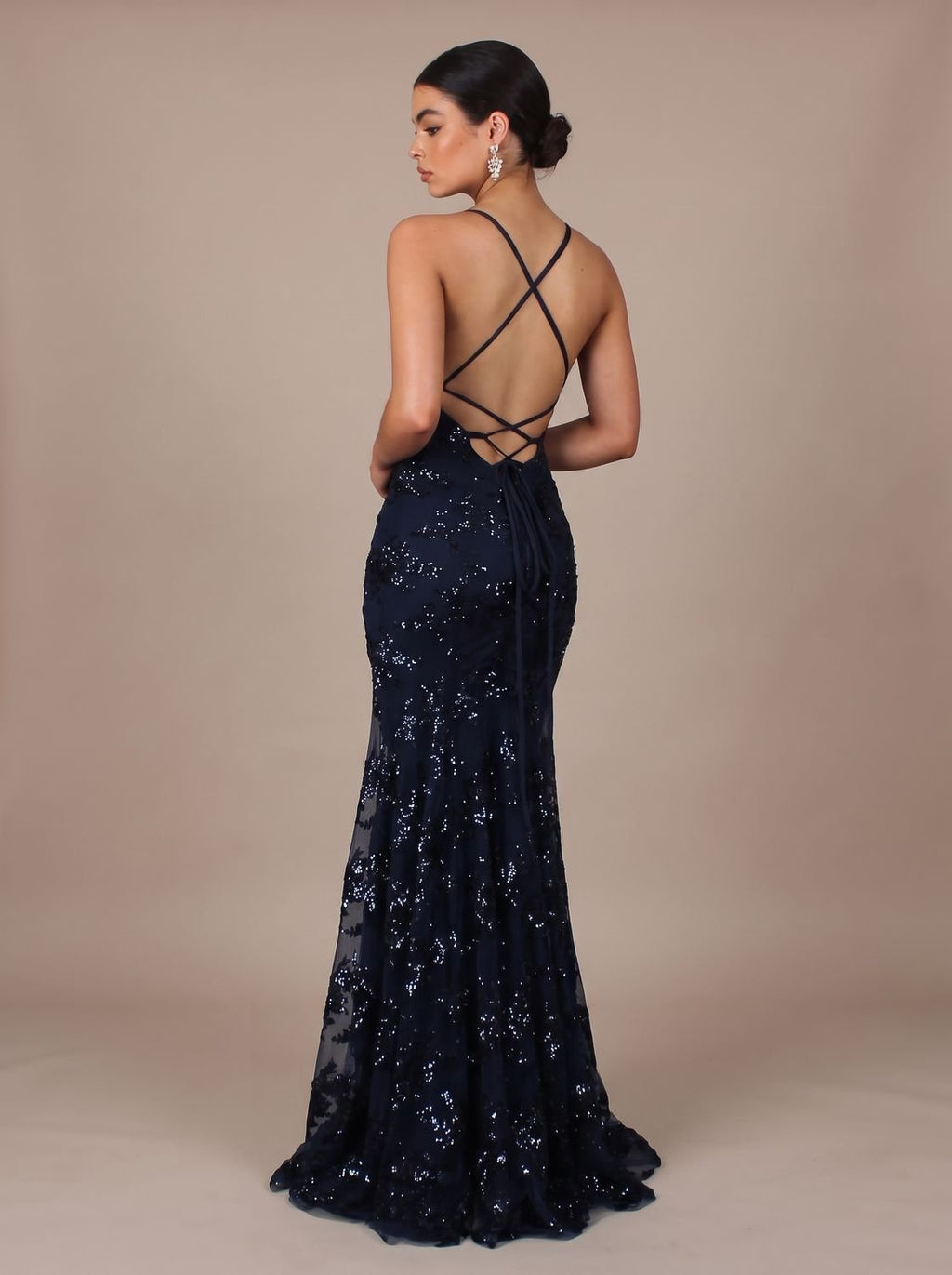 Women's Elegant Maxi Dress with V-Neck and Strappy Back - 3 - London-stylehouse.com