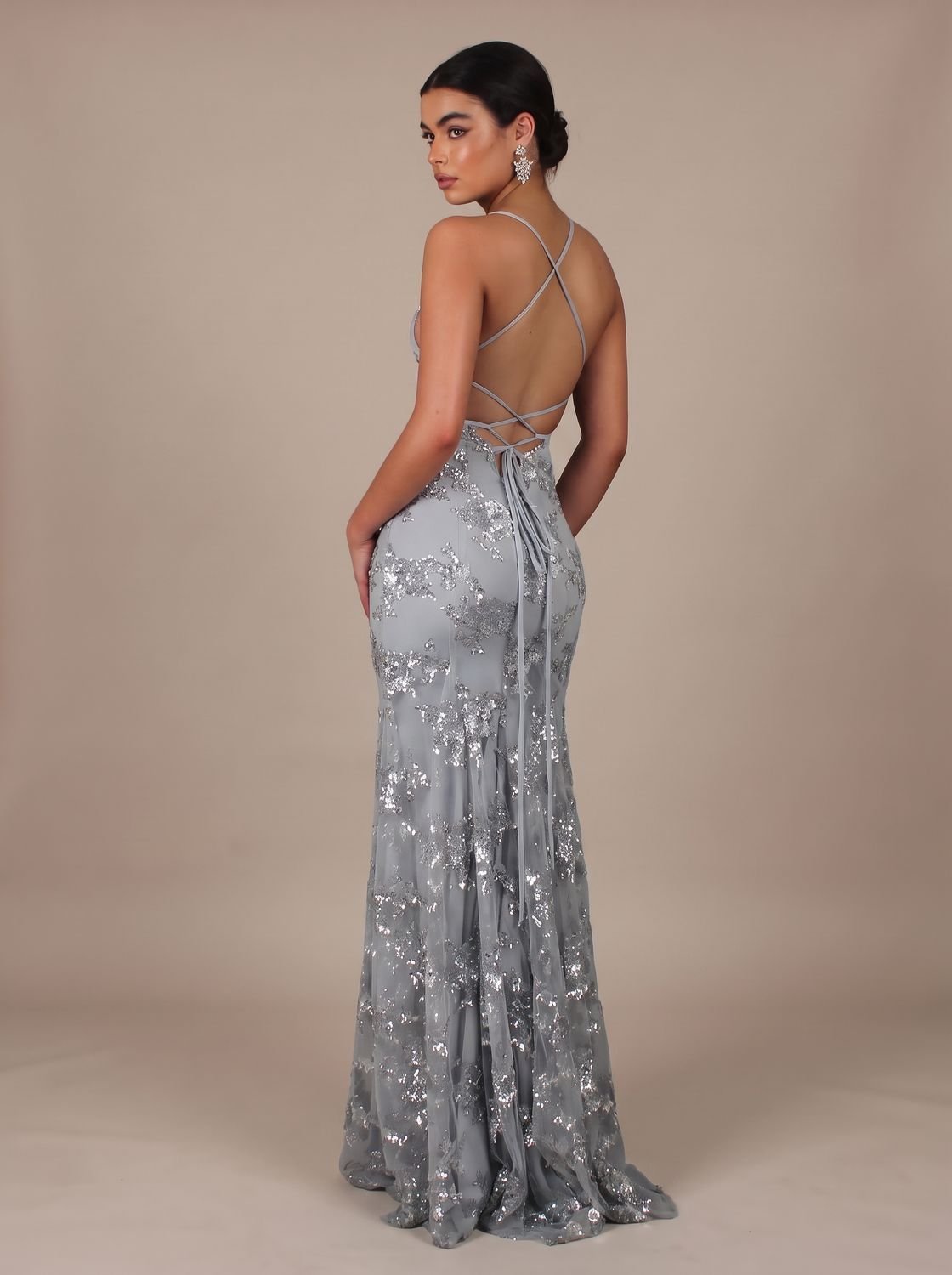 Women's Elegant Maxi Dress with V-Neck and Strappy Back - 4 - London-stylehouse.com