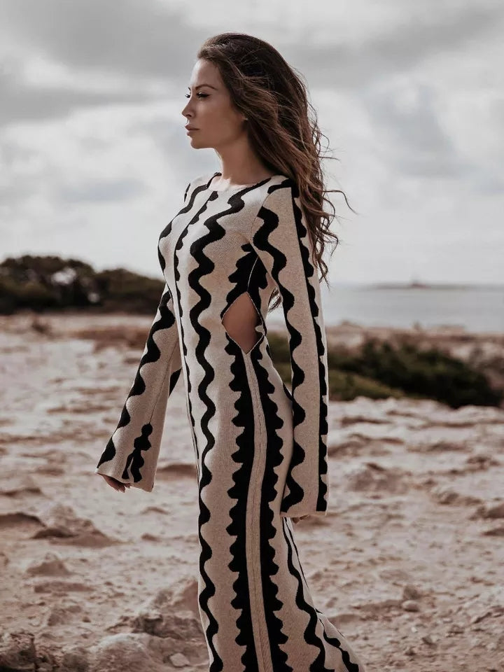 Maxi Dress Women's with Chic Cut-Out Details and Flared Sleeves - 1 - London-stylehouse.com