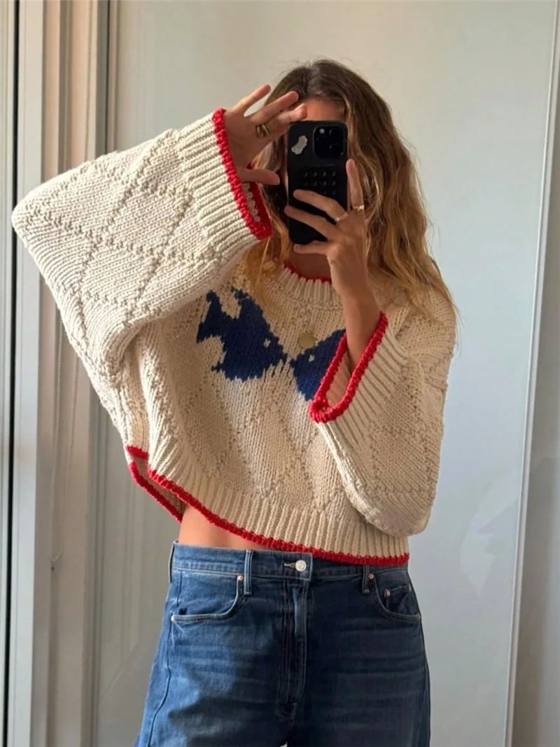 Chunky Knit Women's Pullover with Oversized Fit and Bold Design - 2 - London-stylehouse.com