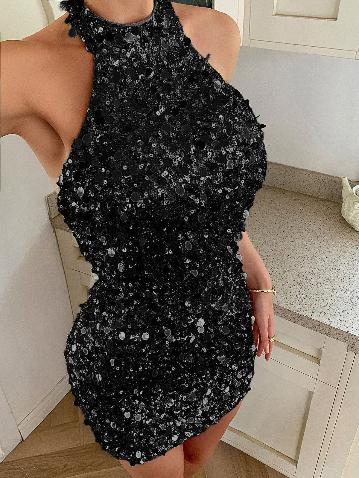 Mini Dress for Women with Halter Neck and Bodycon Fit - 8 - London-stylehouse.com
