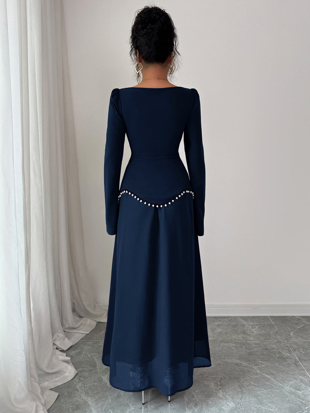 Maxi Dress for Women with Flared Silhouette and Square Neck - 8 - London-stylehouse.com
