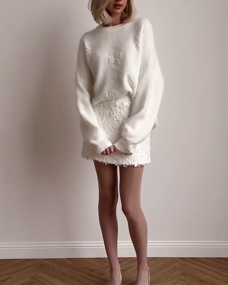 Women's Relaxed Fit Pullover with Floral Detail - 2 - London-stylehouse.com