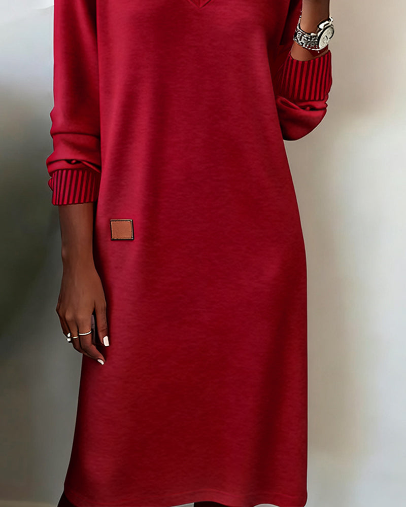 V-Neck Women's Midi Dress with Long Sleeves and Relaxed Fit - 3 - London-stylehouse.com