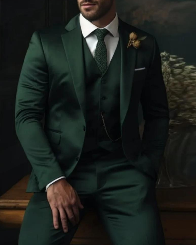 Oliver – Refined Tailored Three-Piece Suit for Men