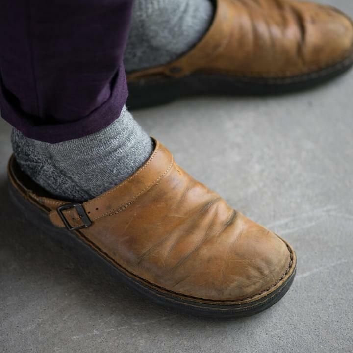 Mateo – Ergonomic Leather Slippers for Men