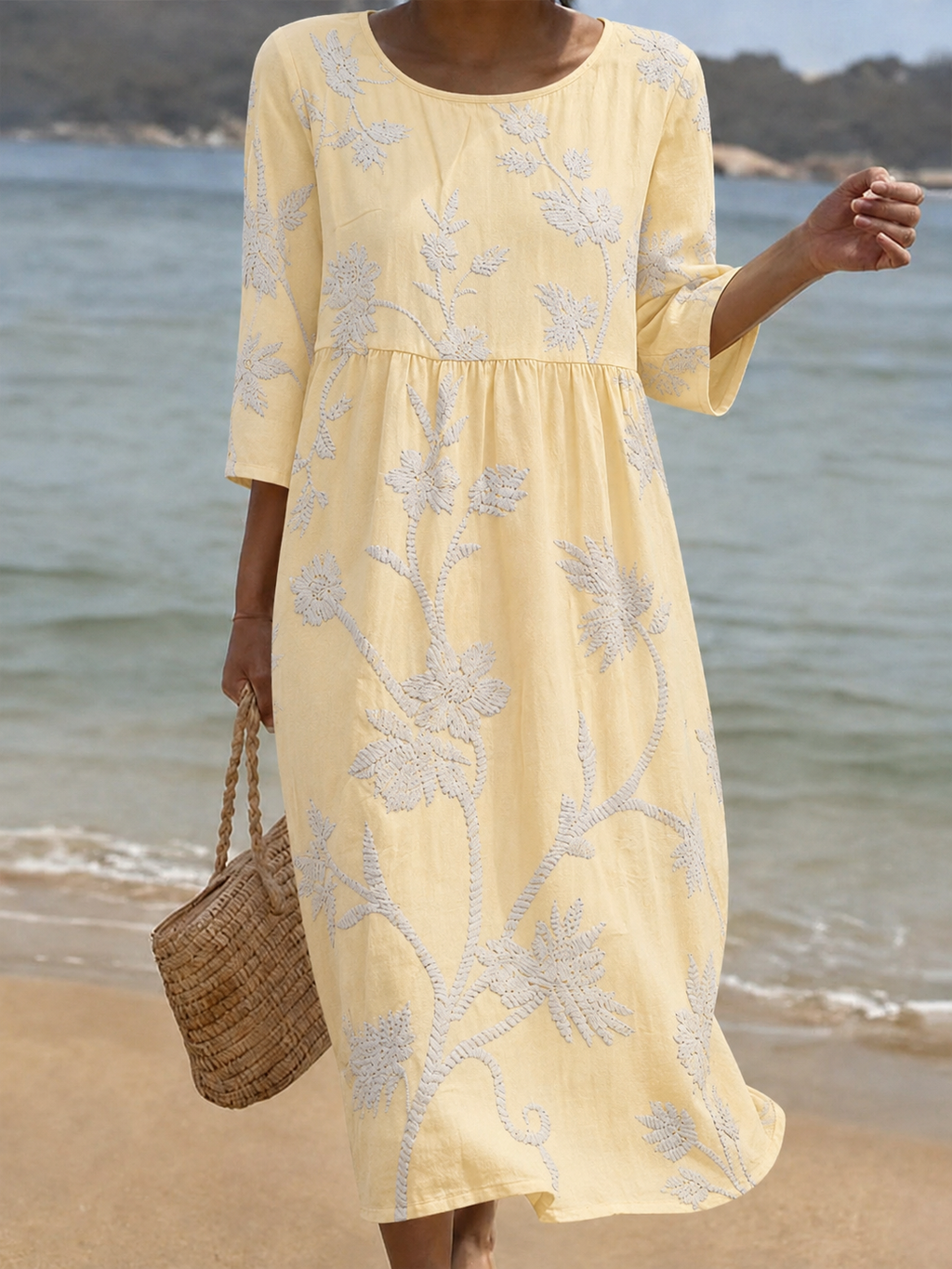 Sophia – Floral Round Neck Dress