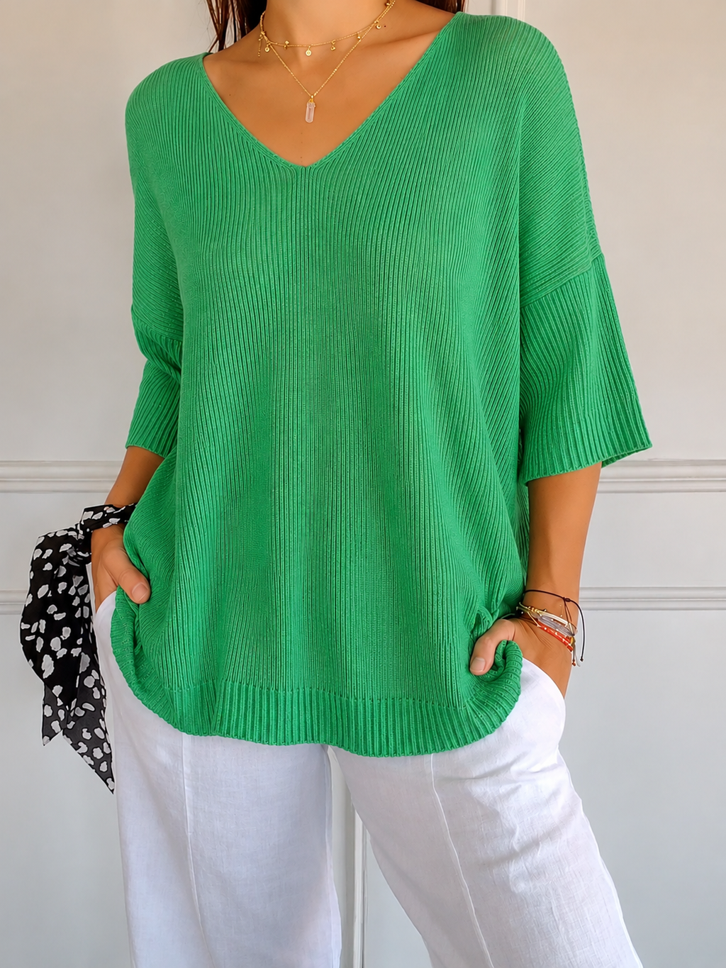 Cornelia – Cozy V-Neck Sweater