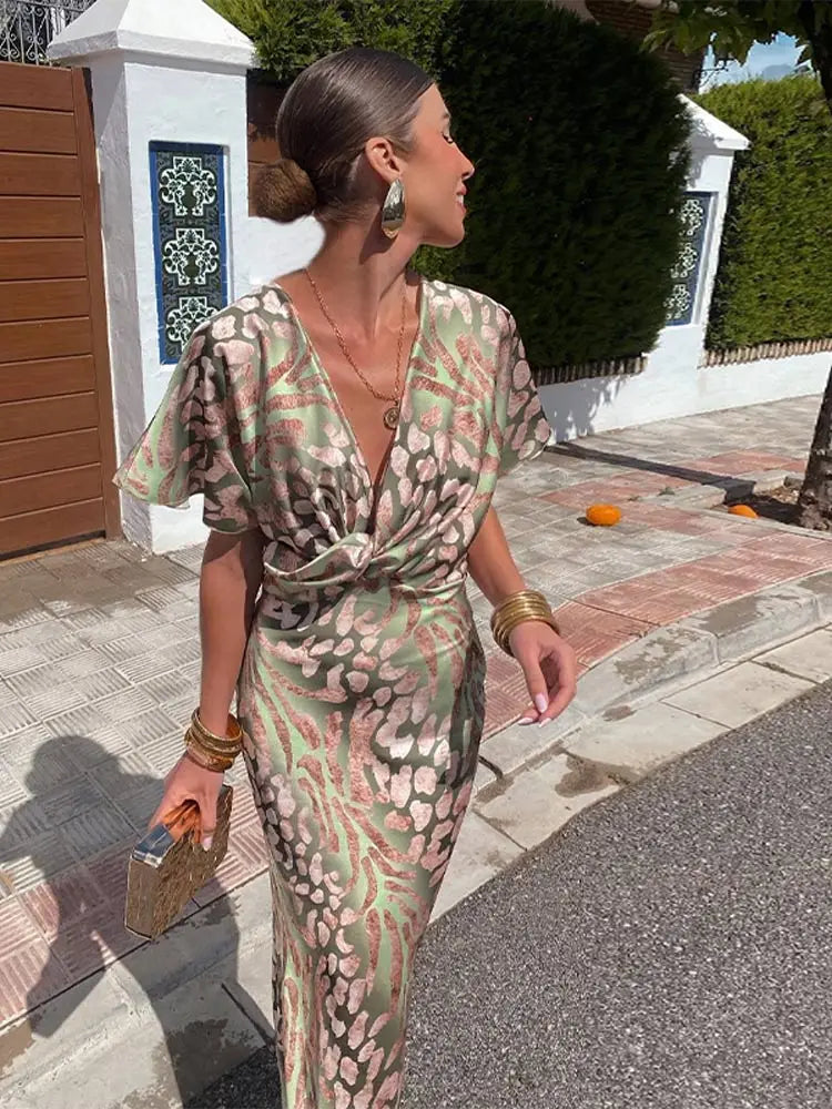 Katrin – Elegant Printed Dress with V-Neck - Image 2