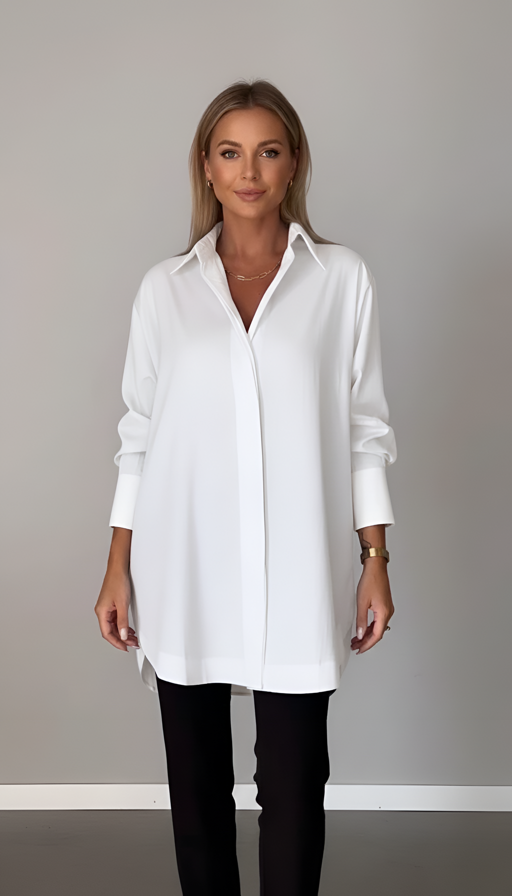 Lisa elegant oversized cotton shirt in white