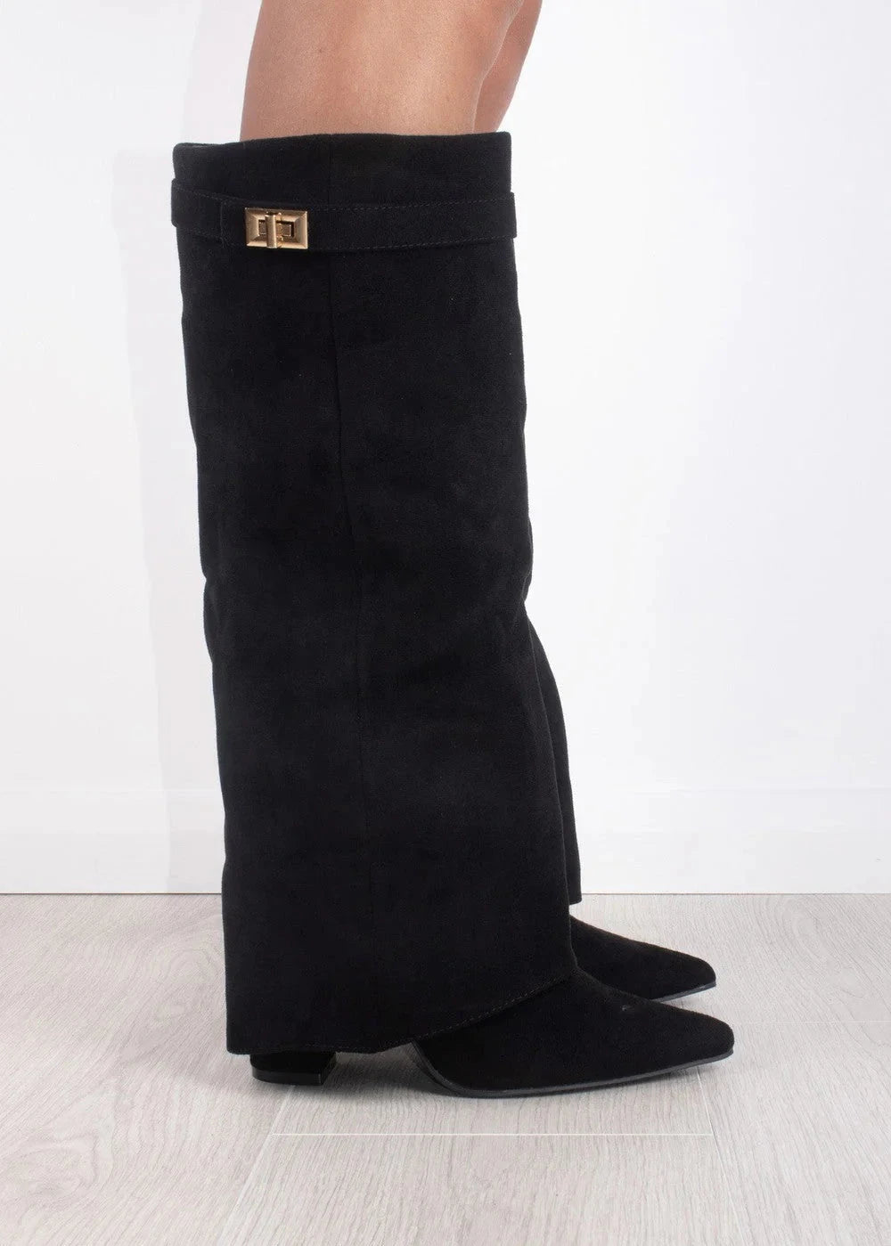 Women’s knee-high boots with a straight shaft and pointed toe - J&B; - 6 - London-stylehouse.com