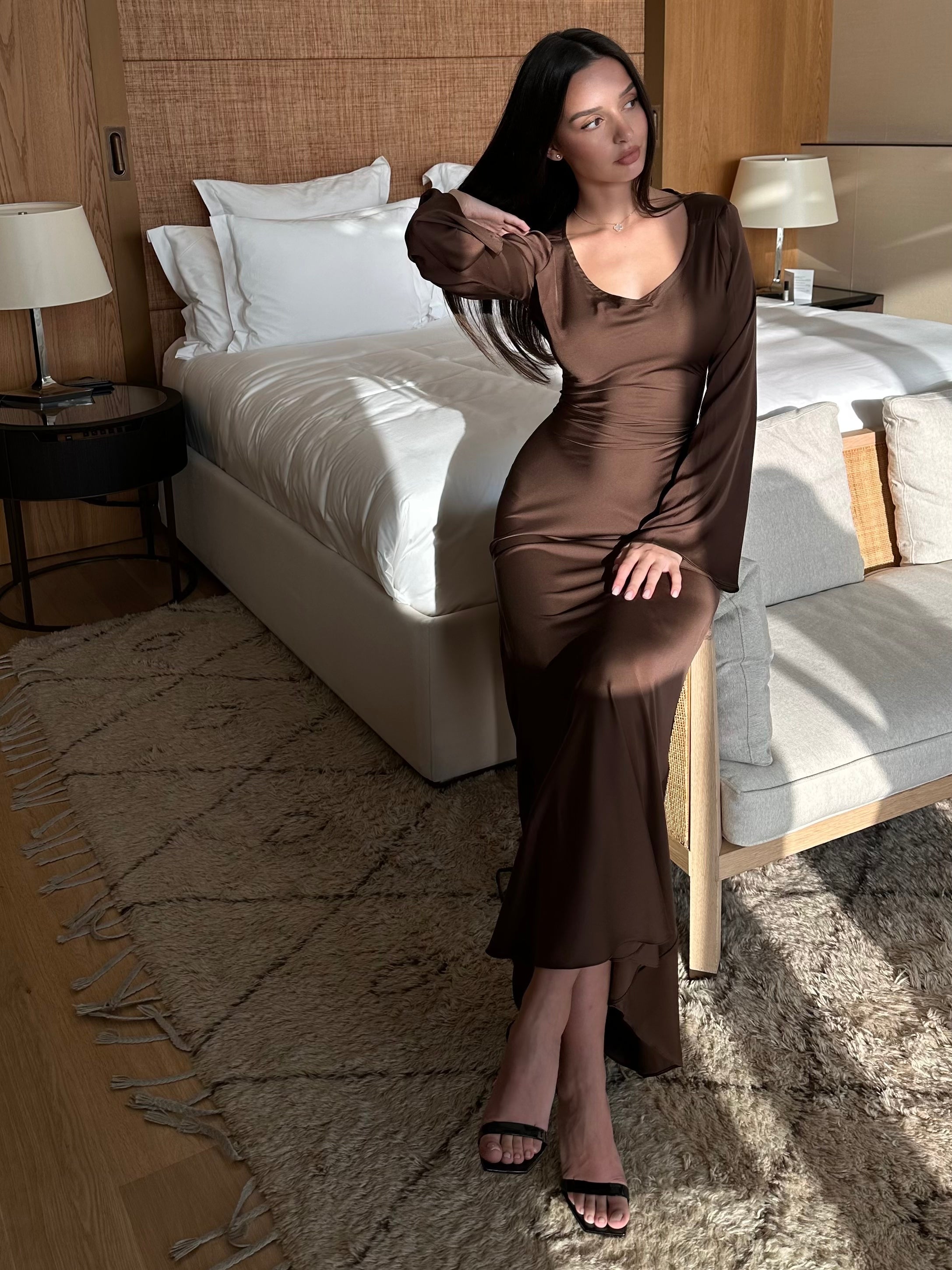 Clara – Elegant Long-sleeved Dress for Women - Image 3