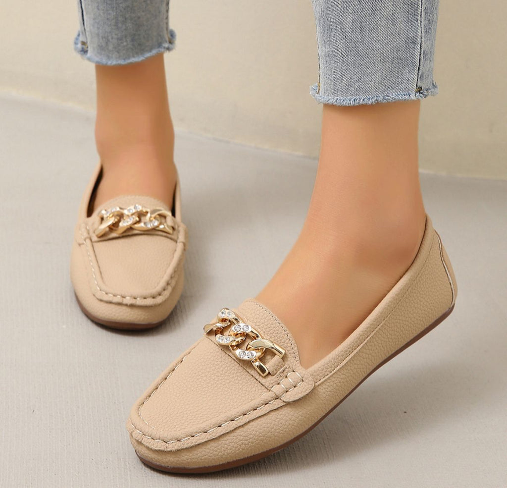 Anja – Women Stylish Chain Detail Shoes - Image 2