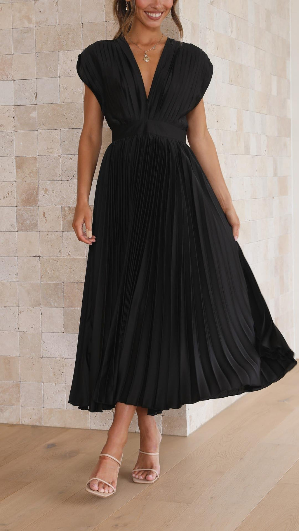 Ella – Elegant Pleated Maxi Dress for Women - Image 18