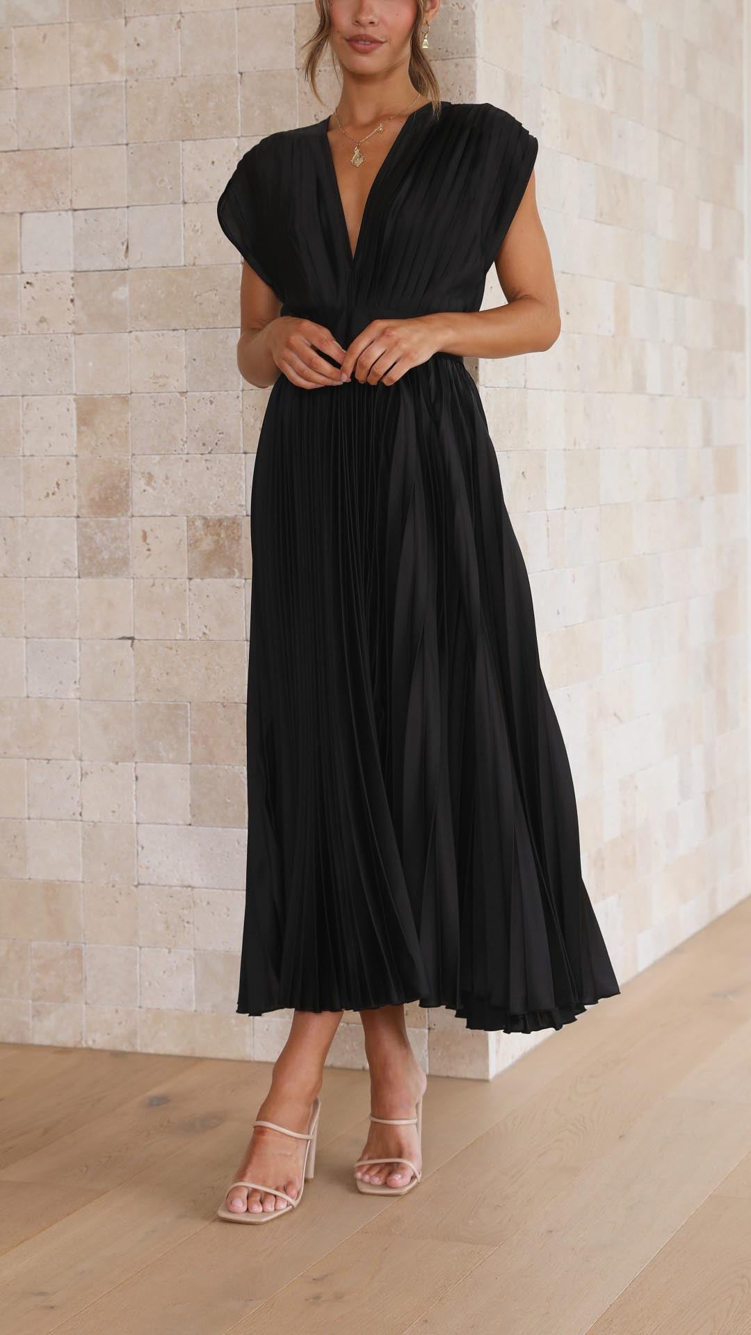 Ella – Elegant Pleated Maxi Dress for Women - Image 13
