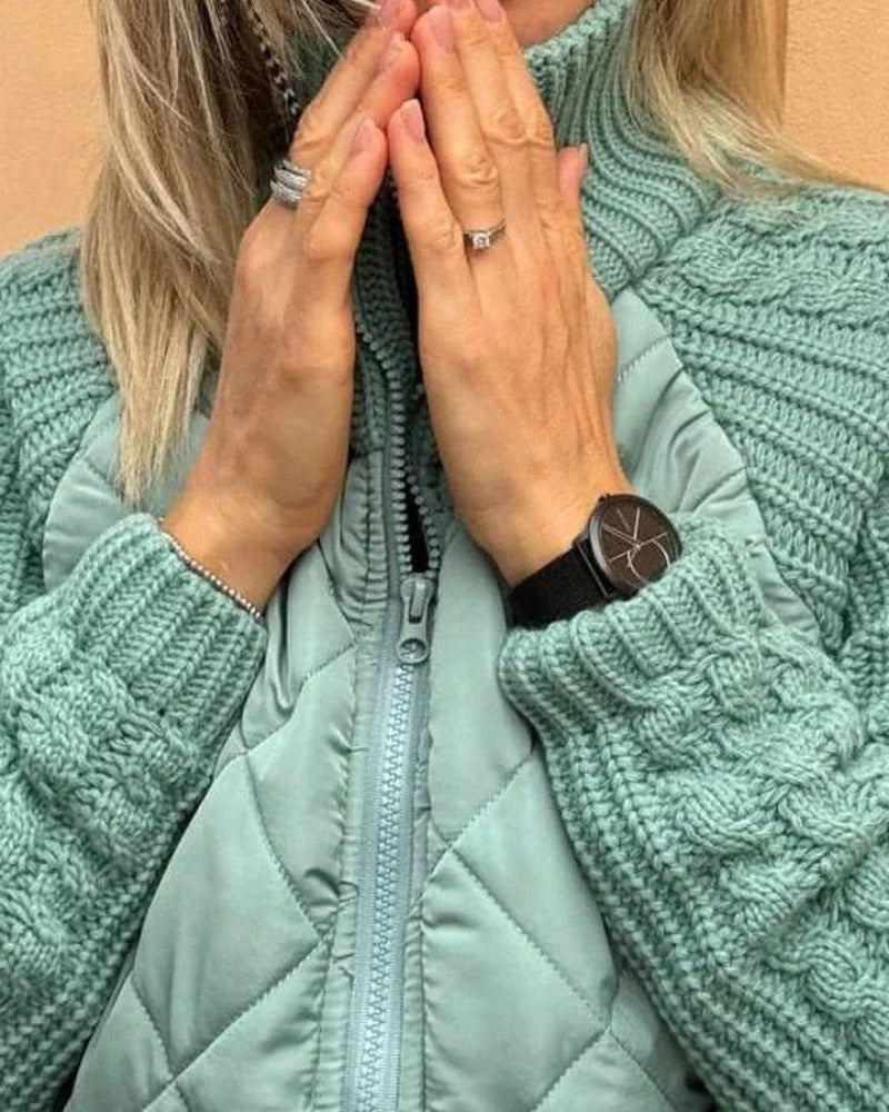 Women's quilted jacket with a high collar and textured sleeves | L&S - 7 - London-stylehouse.com