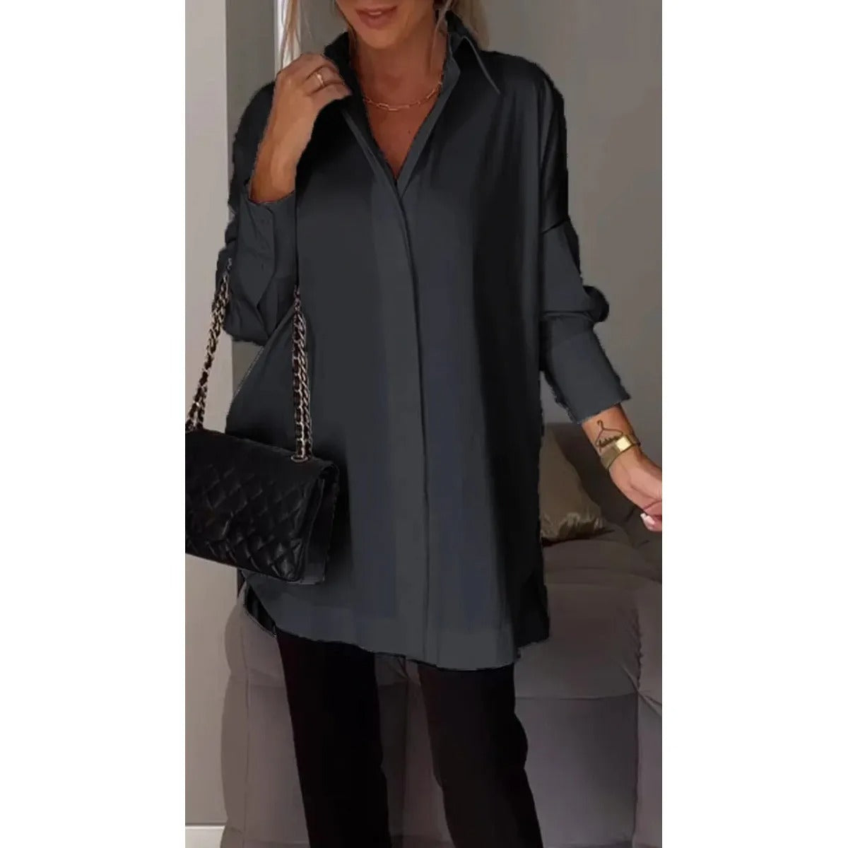 Lisa – Elegant oversized cotton shirt with classic collar for Women